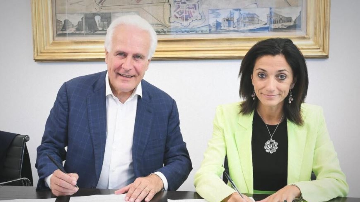 Toscana, la patente ritirata a Cristina Manetti (fedelissima di Giani) diventa un caso politico: «Voleva eludere il traffico intenso»