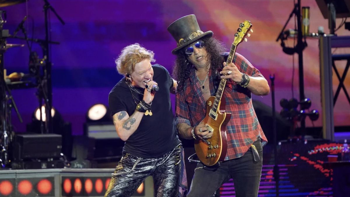 Guns N' Roses, l'ex manager Alan Niven fa causa alla band: «Stanno tentando di bloccare la pubblicazione del mio libro»