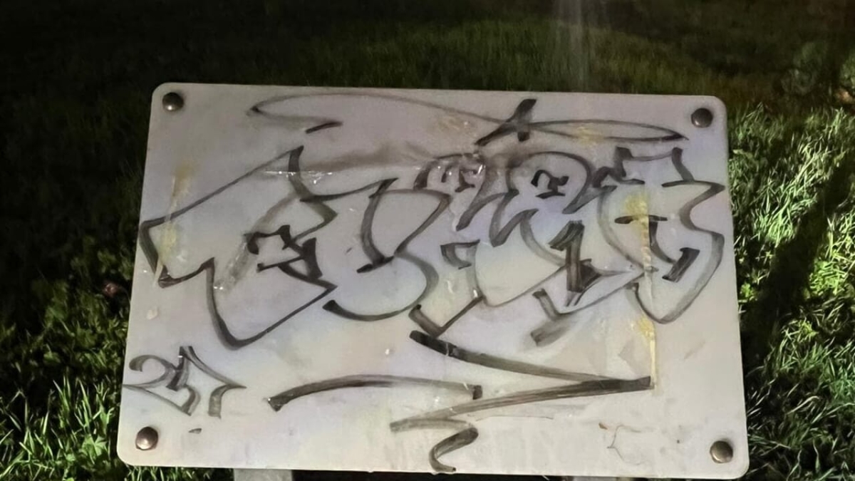 Montesacro, vandalizzata la targa dedicata alle vittime degli Anni di Piombo