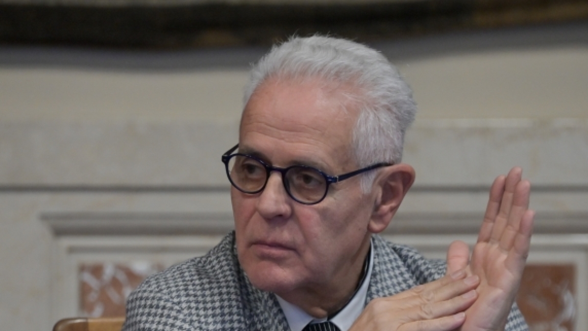 Lombardia, la provocazione di Sorte sulle Regionali: «Se Lega e FdI non trovano una sintesi, il candidato sia Formigoni». Le opposizioni insorgono