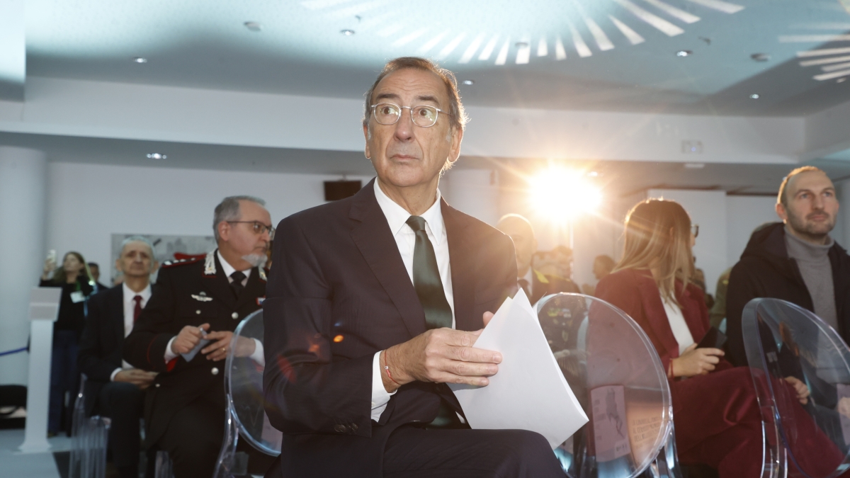 San Siro, Sala contro i pm: «I tempi fanno pensare». E Abodi: «Per noi si va avanti»