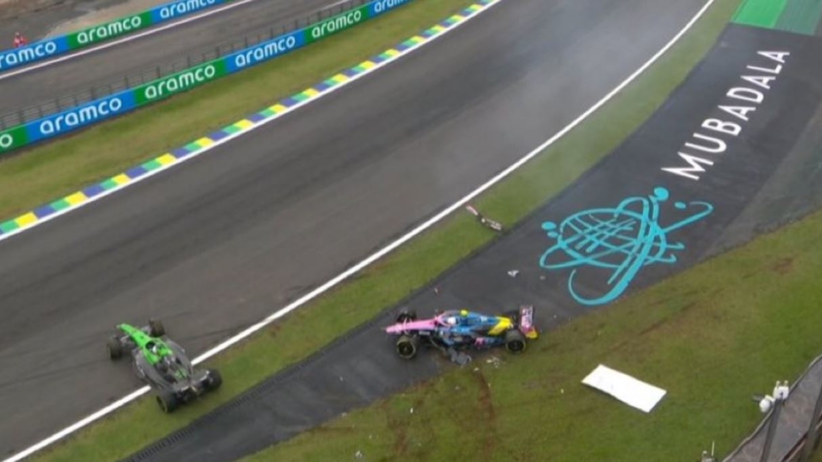 F1, Gp del Brasile la gara sprint: Norris in testa su Antonelli. Che batosta per Piastri, va a muro. Bandiera rossa Live 