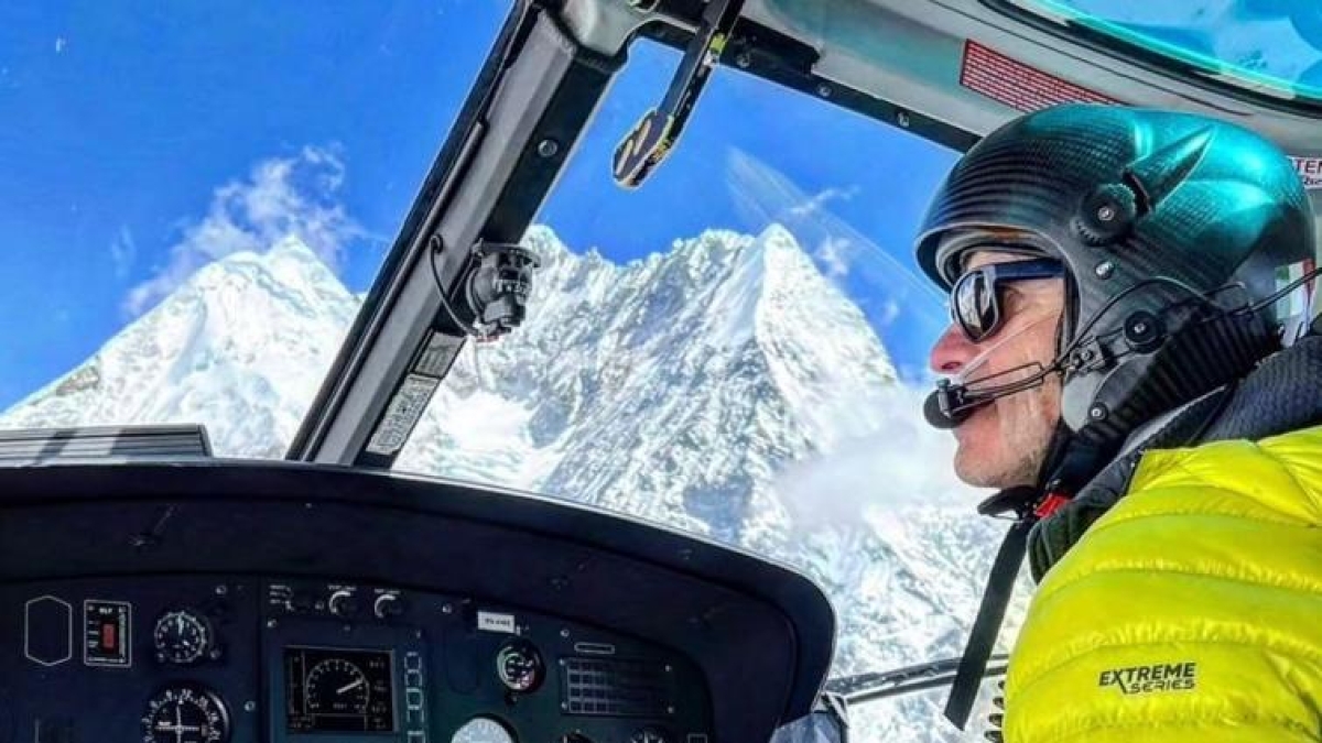 Maurizio Folini, dalla Valtellina al Nepal: «Recupero con l'elisoccorso gli alpinisti sull'Himalaya, agli sherpa insegno le tecniche di salvataggio»