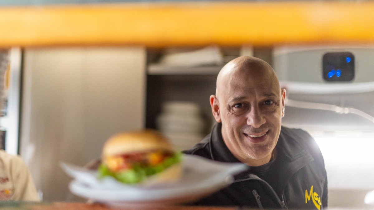 Margy, l'hamburger milanese (prima di Burghy e Mac): ritrovo storico a Milano: «Ma ora il Comune vuole vendere il palazzo»