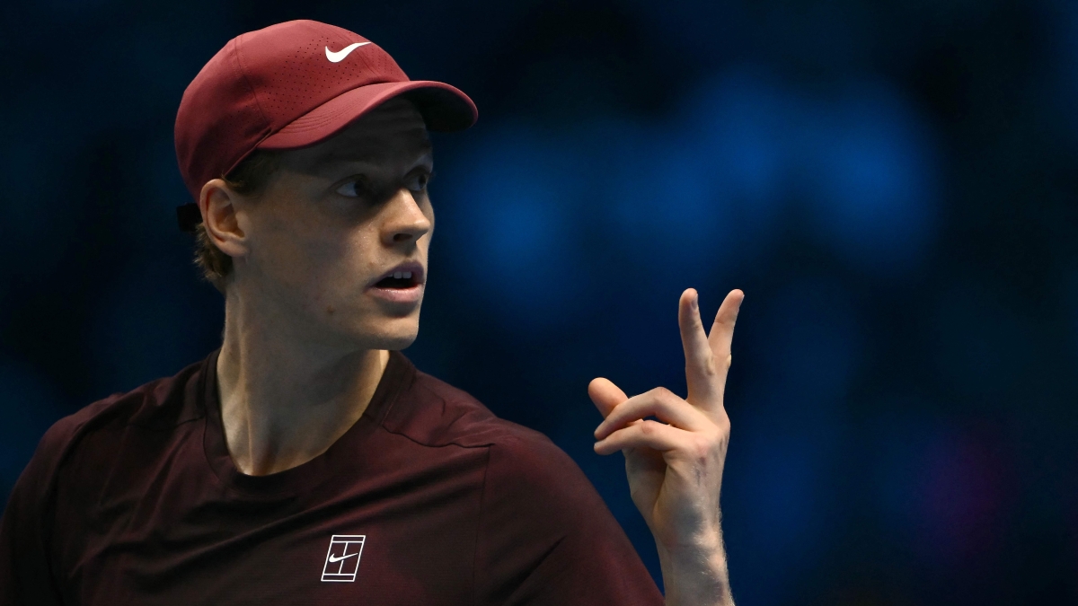 Sinner Auger Aliassime alle Atp Finals: Jannik chiude il set in volata, problema fisico per il canadese | Diretta 7 5