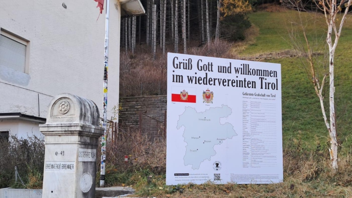 «Benvenuti nel Tirolo unificato», nuova polemica al confine tra Italia e Austria. Il deputato di FdI: «Basta messe in scena»