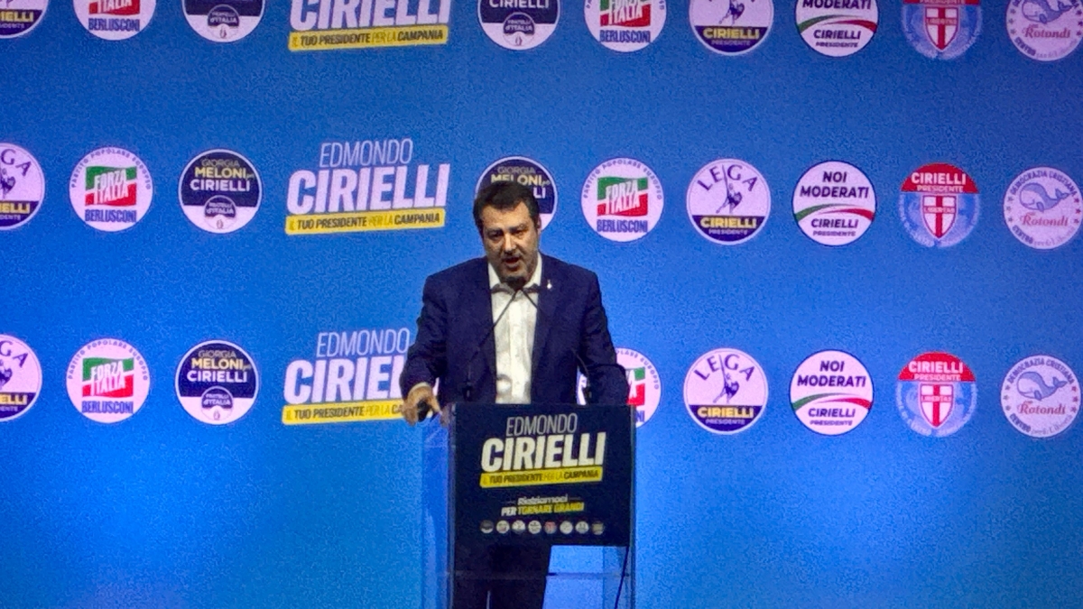Valditara a Napoli tira la volata a Cirielli. E Salvini da Benevento: avremo un risultato mai visto