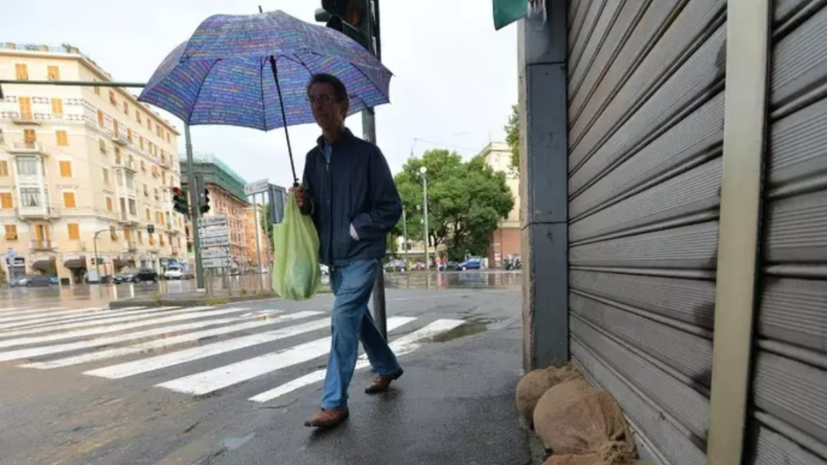 Da Firenze a Siena, tracollo dei negozi: aumentano solo ristoranti e airbnb