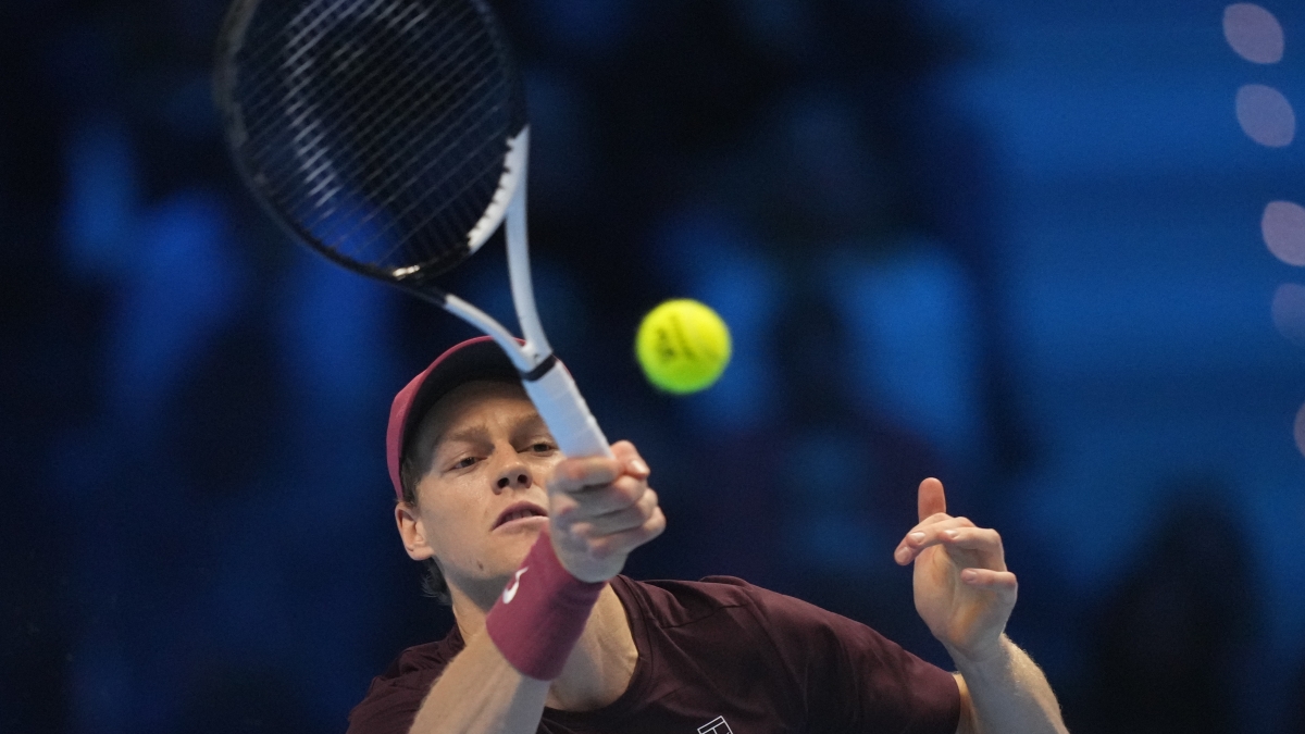 Sinner Alcaraz la finale delle Atp Finals: ci siamo, i due giocatori sono in campo |Diretta?Ecco quanto guadagna chi vince le Finals