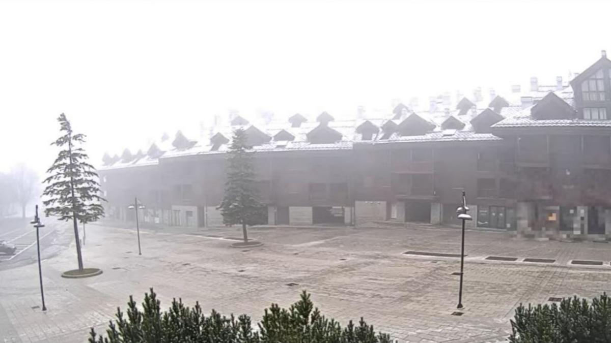 Prima neve in Toscana, imbiancata la Val di Luce