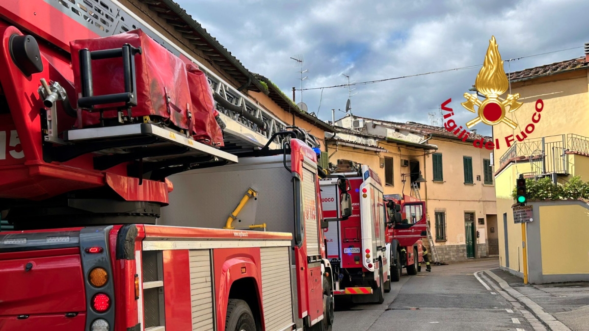 Incendio in appartamento a Campi Bisenzio: morta un'anziana di 86 anni