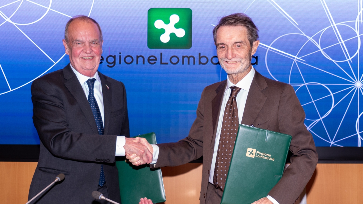 Regione Lombardia, Calderoli e Attilio Fontana firmano la pre-intesa sull'Autonomia differenziata: «Non sarà a costo zero». L'accordo su 4 materie