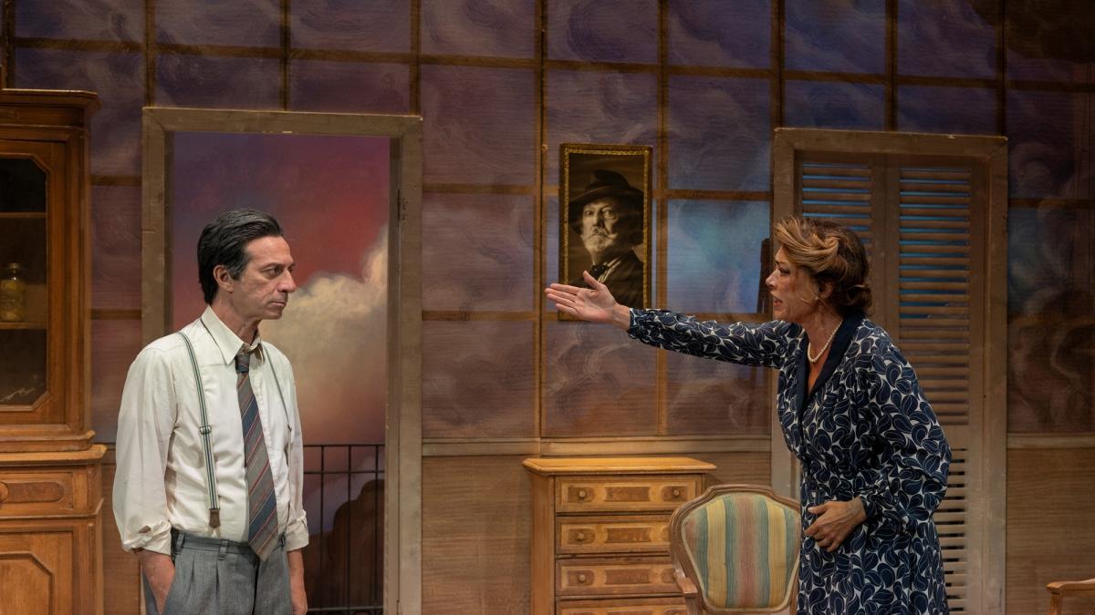 Carolina Rosi: «Per amore di Luca De Filippo riprendo la sua ultima regia. Il suo ricordo mi dà la "cazzimma" di continuare»