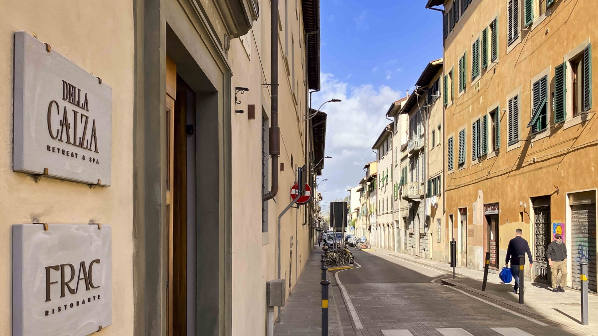 Hotel Calza, l'ultimo scandalo: il ristorante nell’ex convitto? «Aperto senza una licenza»