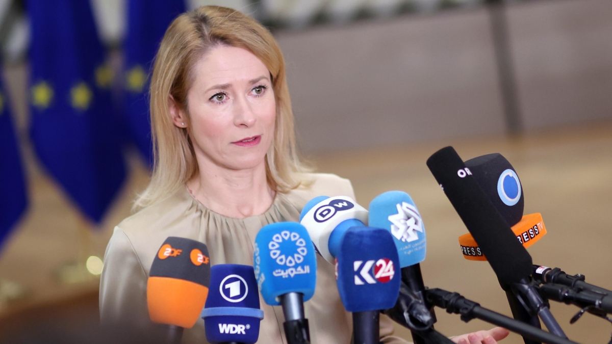 zelensky riceve il piano usa ne parler242 con trump fonti ucraine proposta assurda ma per kiev sarebbe la resa ecco perch233