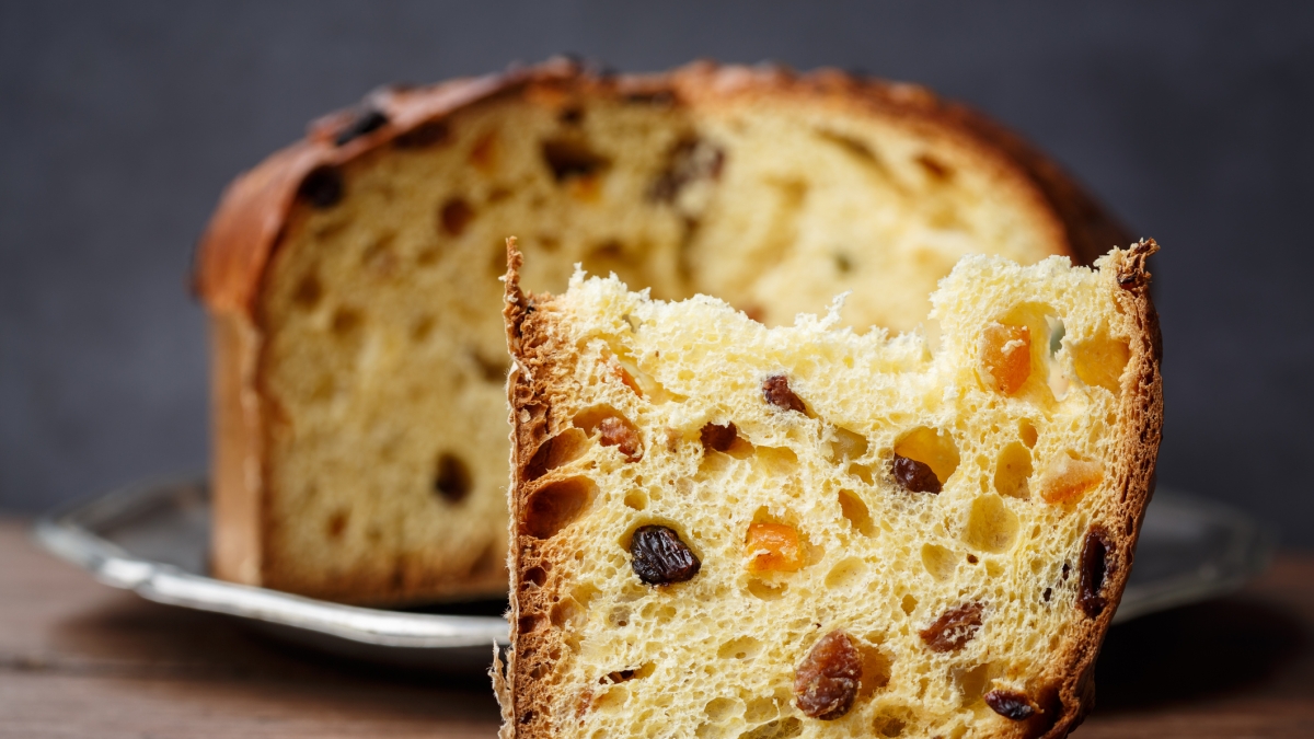 Panettone, il rincaro c’è ma non è spietato. Quelli artigianali salgono fino a 50 euro al chilo, ma Iginio Massari sconta il suo