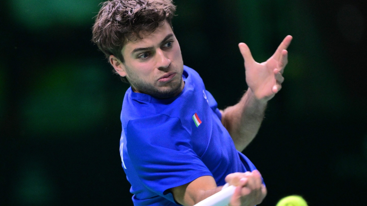 Finale di Coppa Davis, Italia avanti 1 0. Cobolli Munar: avvio in salita, Flavio è sotto di due break| Live 0 4
