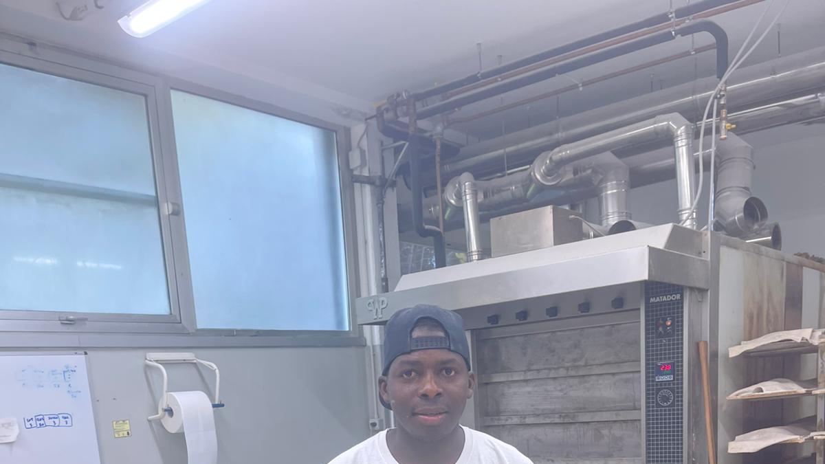 Mamadou, dal barcone al forno: «Ma ho ancora negli occhi quei cadaveri»