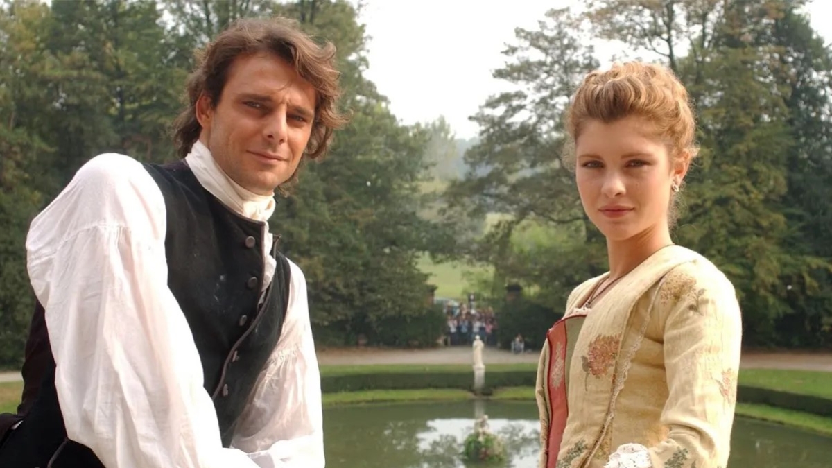 «Elisa di Rivombrosa»: chi si è innamorato (davvero) sul set, i luoghi delle riprese, 7 segreti