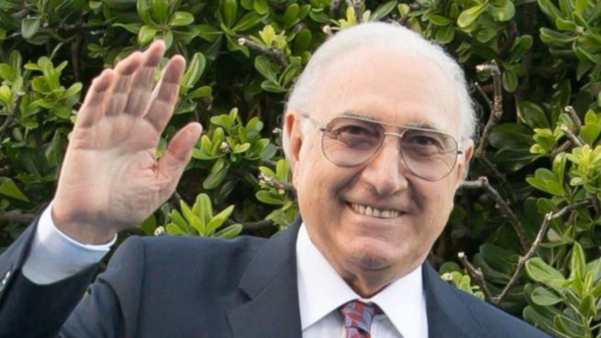 Eredità Pippo Baudo, perché i figli e la segretaria non l'hanno ancora accettata? Il nodo del patrimonio e i rapporti fra gli eredi