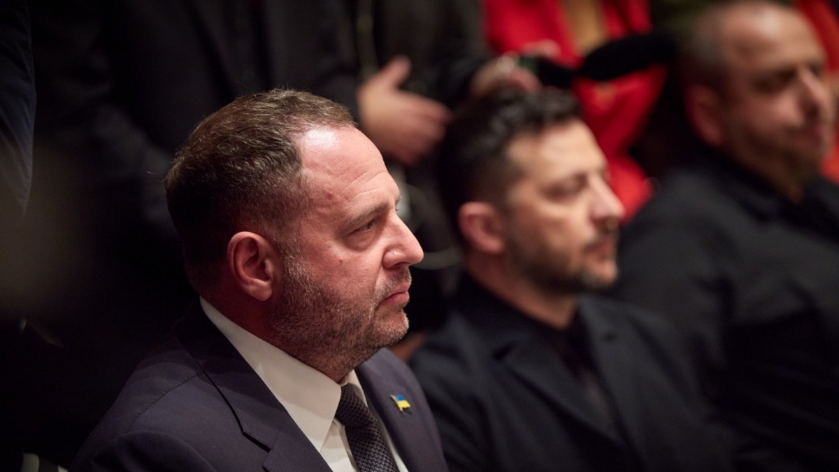 Chi è Yermak, ex numero 2 (e amico fraterno) di Zelensky: «Erano sempre insieme, teneva il presidente sotto ipnosi»