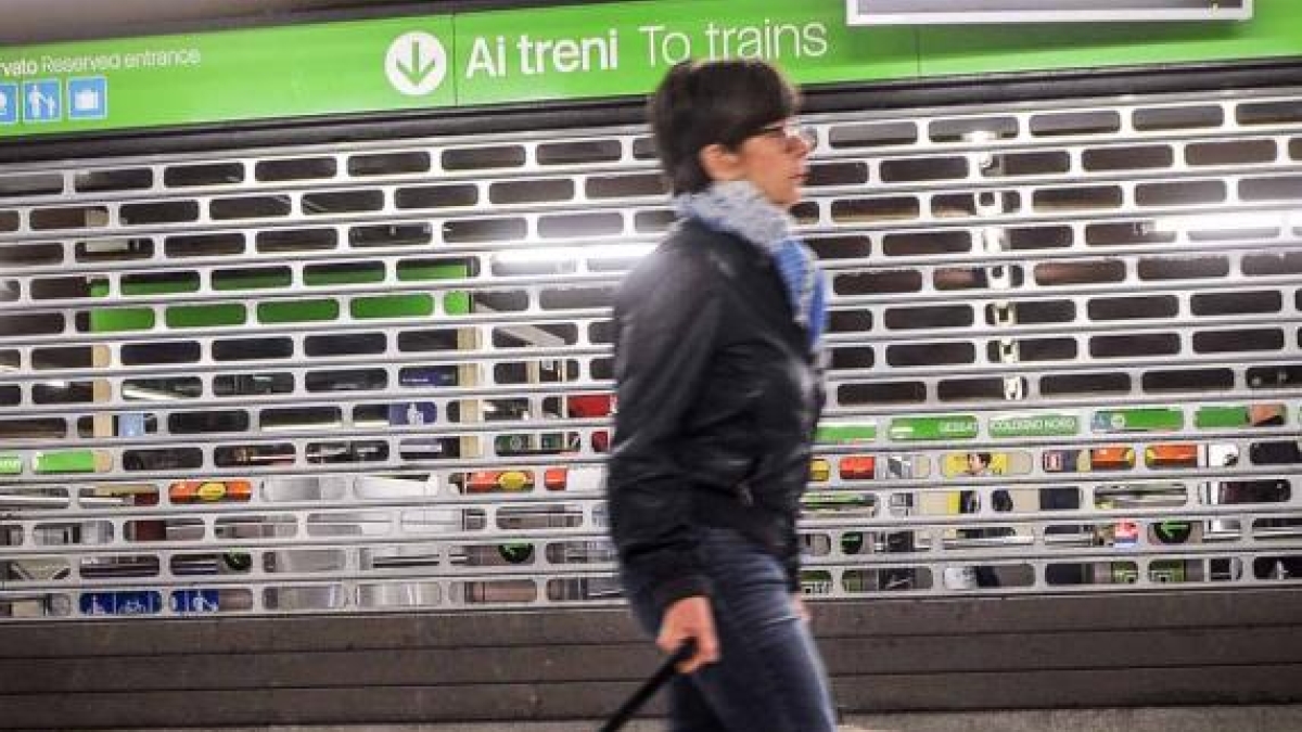 Milano, sciopero trasporti domenica 30 novembre: tutte le linee del metrò aperte, tram e bus Atm in funzione. Possibili disagi fino alle 12.45