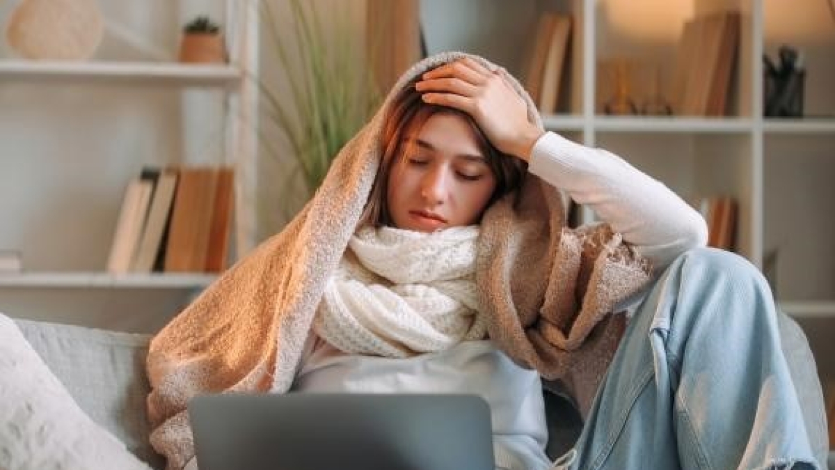 Febbre alta, mal di gola, tosse e doloretti vari: Milano ha l'influenza. Ma il picco è atteso per fine dicembre