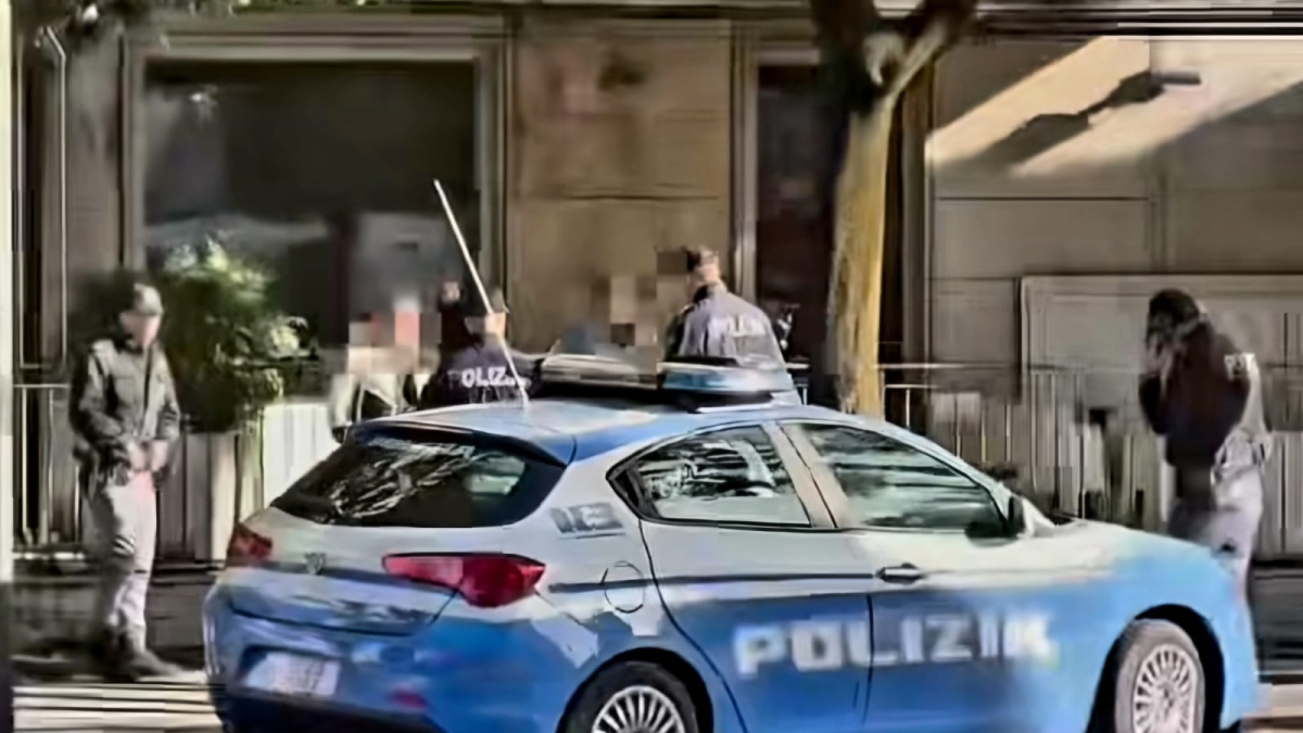 Droga all'Alberone, due gemelli di 19 anni arrestati per droga alla vigilia del loro compleanno: in casa hashish e cocaina