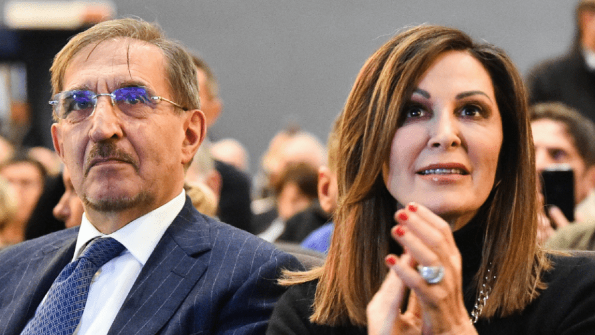 I pm archiviano l’affare immobiliare dei familiari di La Russa e Santanchè: un milione guadagnato in un’ora con la villa di Alberoni