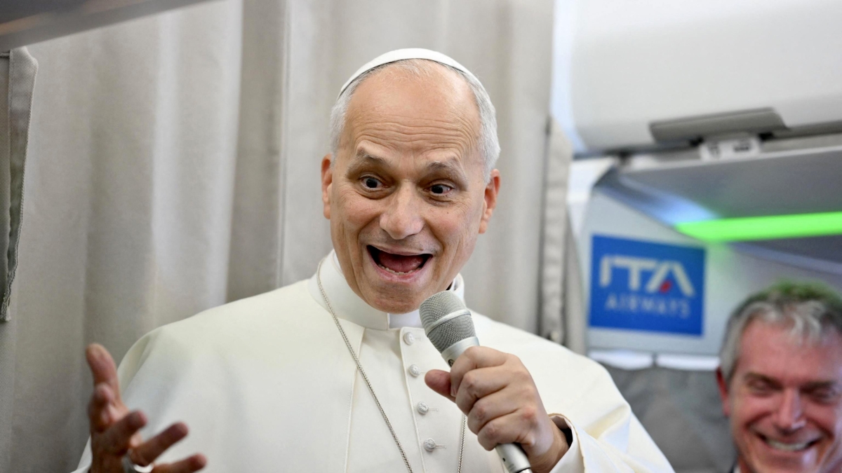 Papa Leone XIV al rientro da Turchia e Libano: «L’Italia può avere un ruolo per mediare la pace in Ucraina»