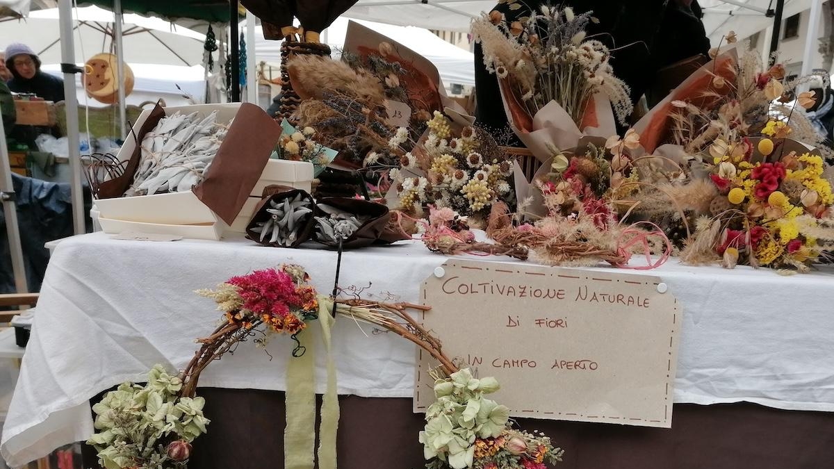 Laboratori per bambini e mercatini solidali di Natale: ecco dove fare acquisti e beneficenza a Firenze durante le feste