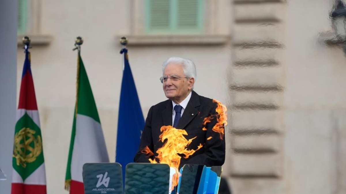 milano cortina mattarella accende la torcia olimpica chiediamo una tregua160per i giochi la pace160232 nel dna delle olimpiadi