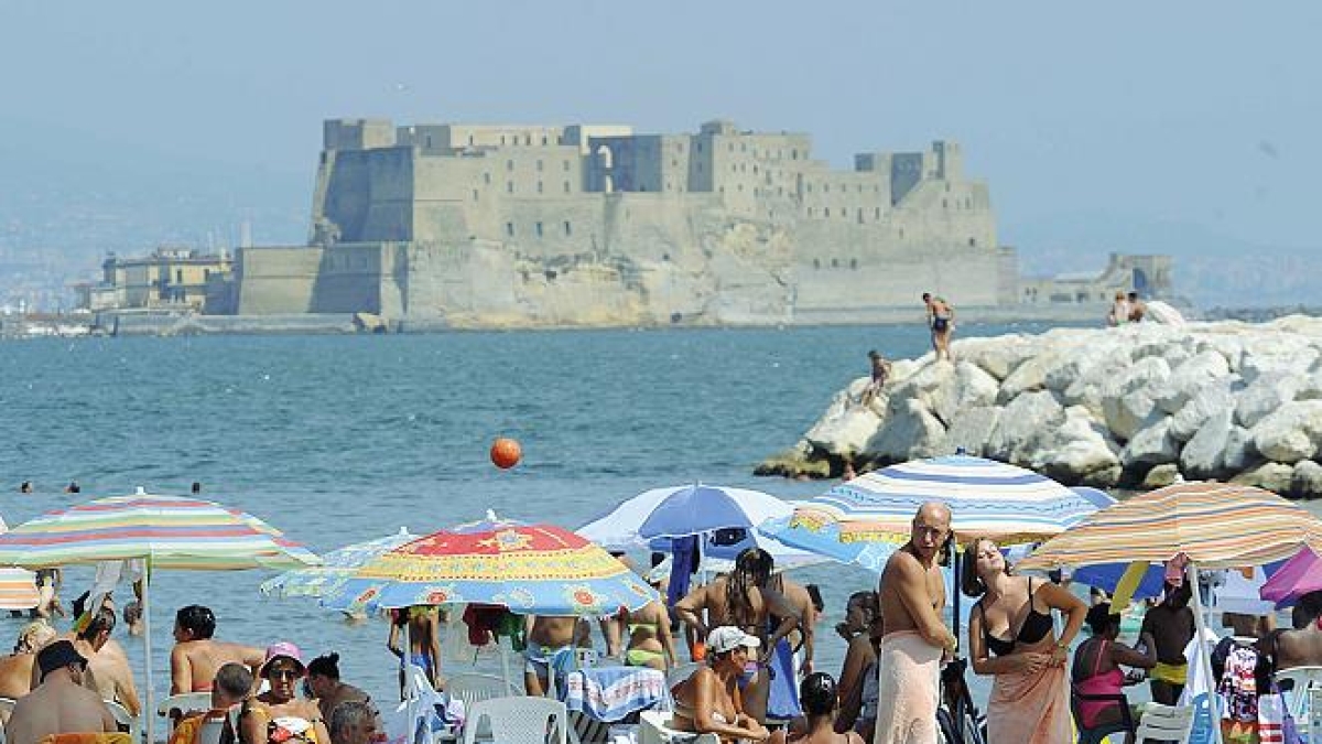 Anche l’Ue interessata al mare libero: a Napoli geo-mappate le spiagge cittadine