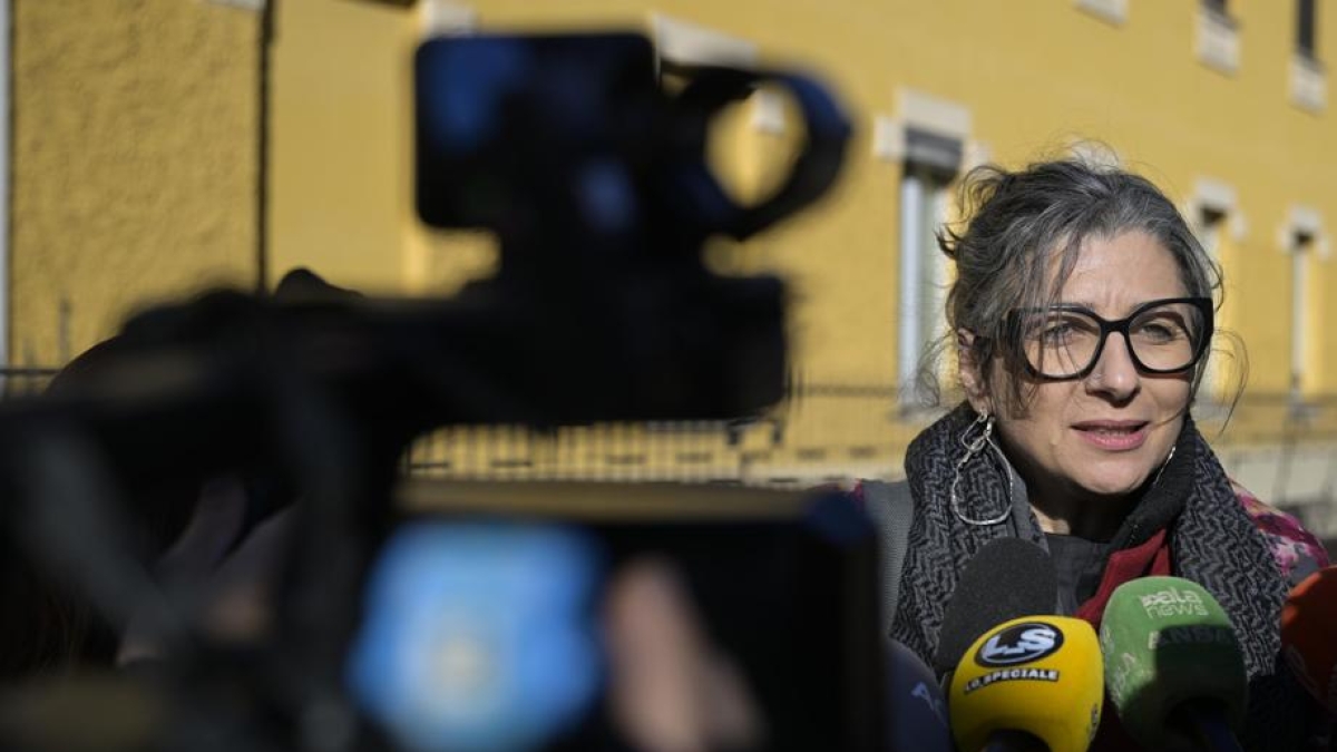 Caso Albanese a Firenze, dopo il no alla cittadinanza è scontro anche sull'invito in Comune