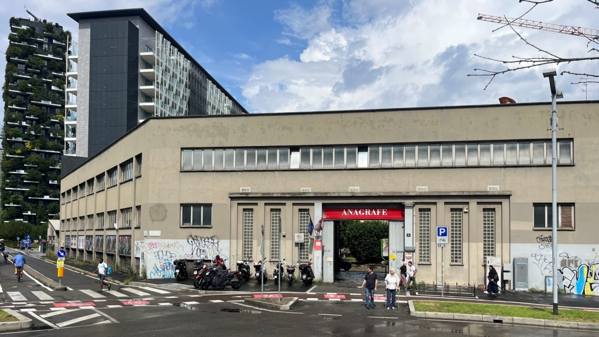 Milano, sull'ex anagrafe di largo De Benedetti a Porta Nuova è sfida legale: Coima fa ricorso al Tar contro il Comune