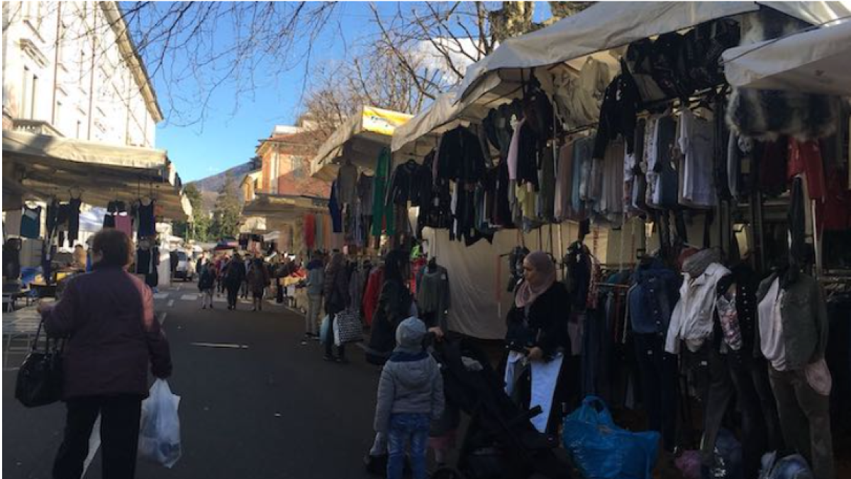 Luino, 77enne svizzera si perde durante il mercato e passa la notte all'addiaccio: ritrovata la mattina dopo, infreddolita ma salva