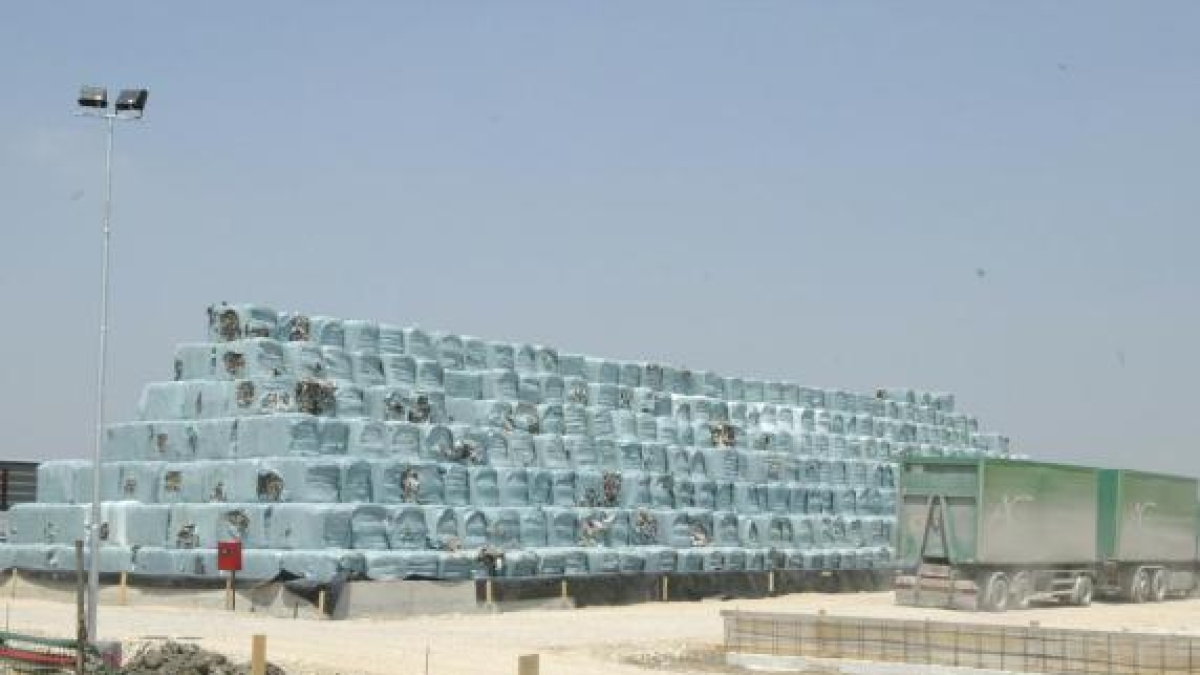 Incidente sul lavoro a Giugliano, operaio di 63 anni muore nel sito di stoccaggio per le ecoballe di Masseria del Re