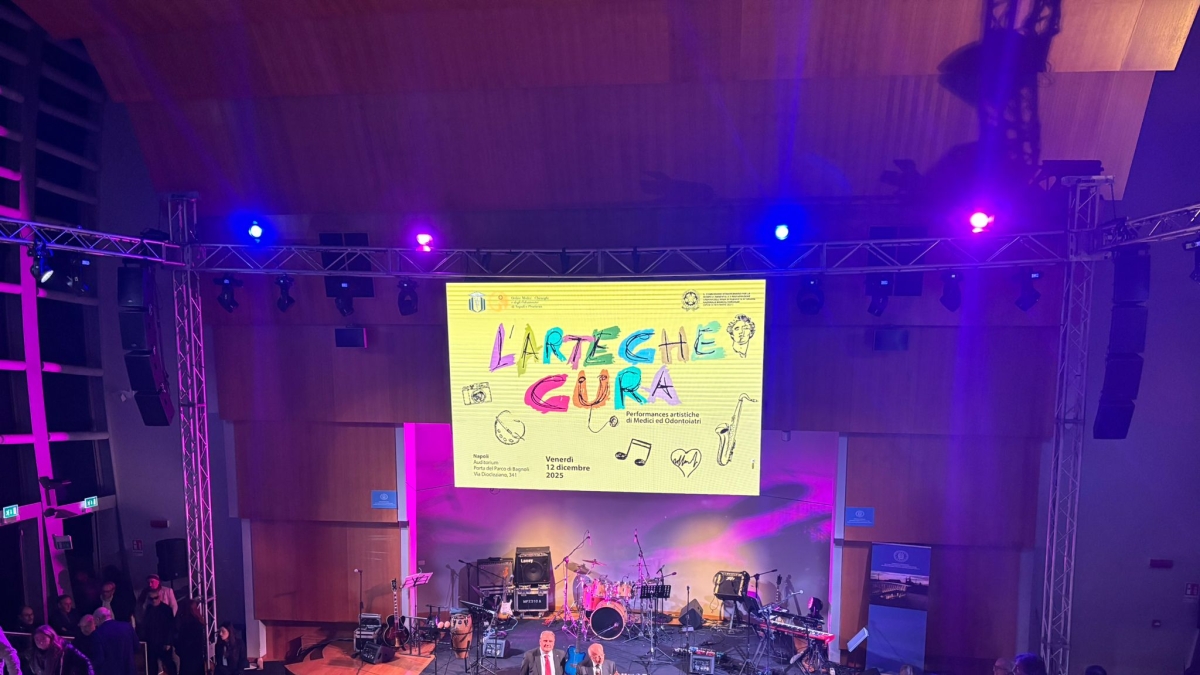 Napoli, «L’arte che cura»: artisti e musicisti in camice bianco