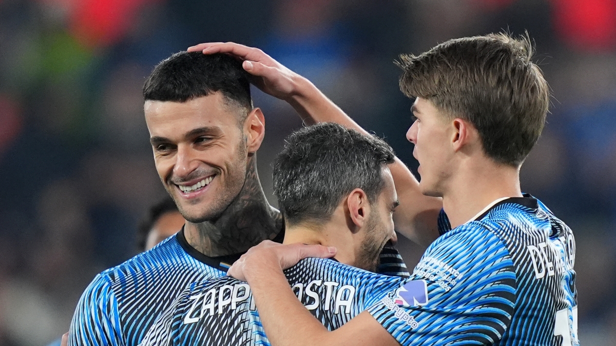 scamacca doppietta da 3 punti l atalanta batte 2 1 il cagliari e si rilancia160impresa lazio vince in 9