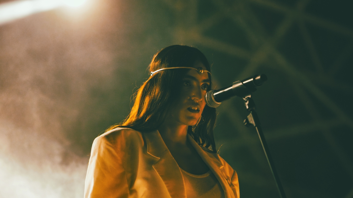 Joan Thiele, poche parole, tanto mestiere, spazio alla musica