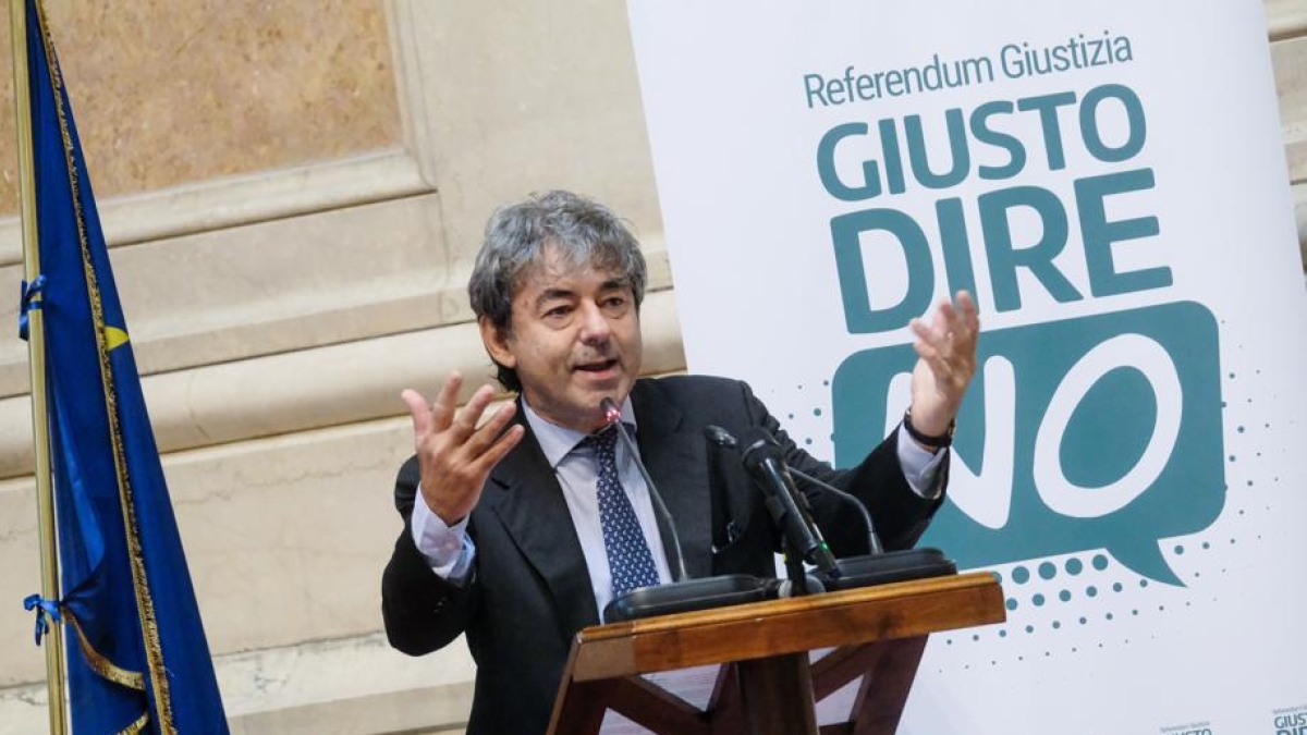 Referendum, il ministero della giustizia chiede all'Anm: «Rendere noti i finanziatori del comitato del "No"». Il Pd: «Intimidazioni, Nordio chiarisca»