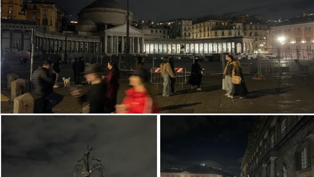 Napoli, piazza del Plebiscito al buio nel giorno di Santo Stefano: delusione per le migliaia di turisti