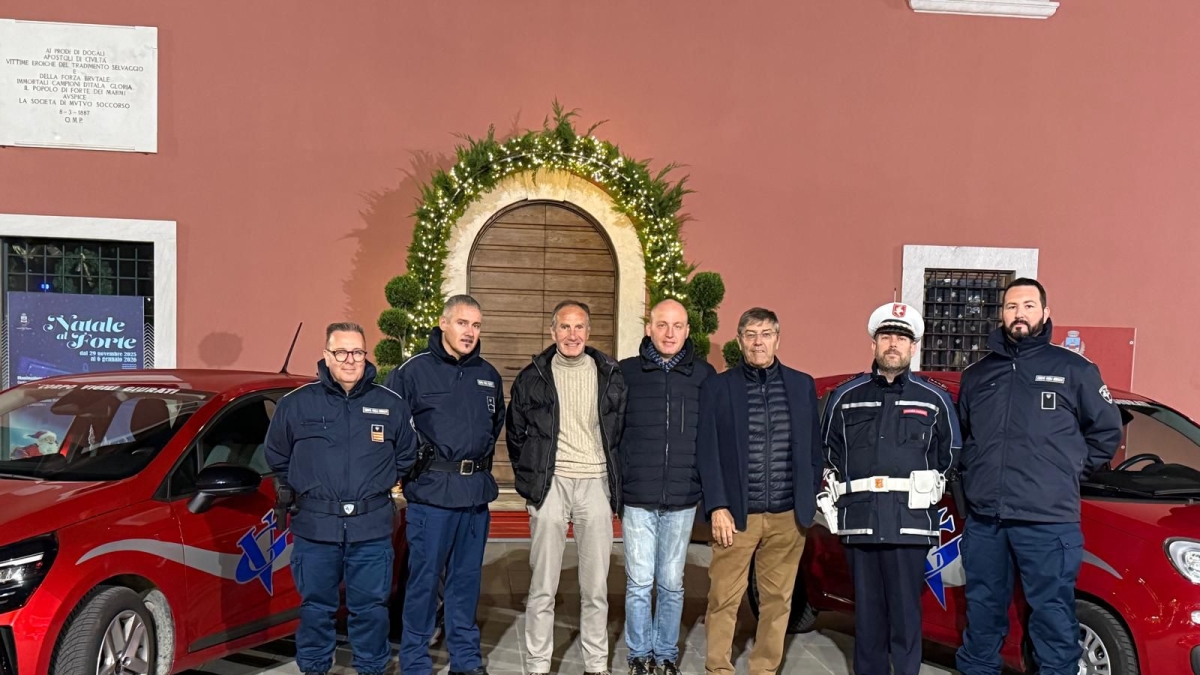 Forte dei Marmi, gli strappano dal braccio un Patek Philippe da 100 mila euro in pieno giorno