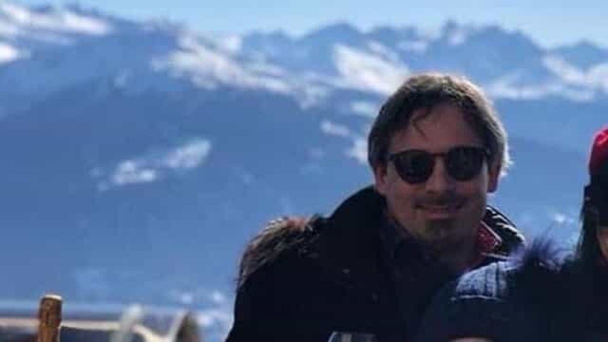 Giuliano Biasini è stato rintracciato: il direttore di sala del Le Constellation inserito per errore tra i dispersi. «Ero in un altro locale, abbiamo sentito le sirene»