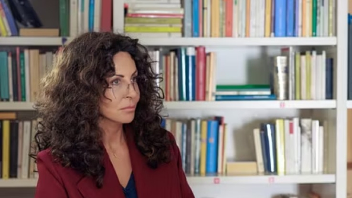 «A testa alta», Sabrina Ferilli colta dalla «sindrome Anna Magnani»