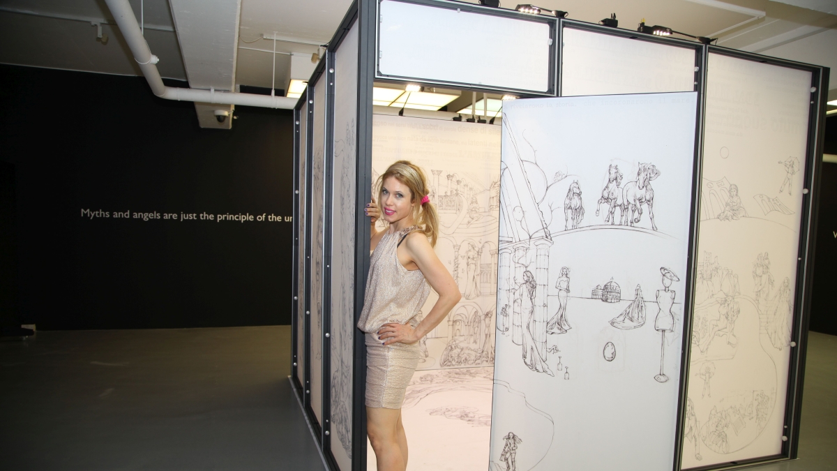 A Bergamo Arte Fiera l'installazione di Melanie Francesca che intreccia mitologia classica e contemporaneità