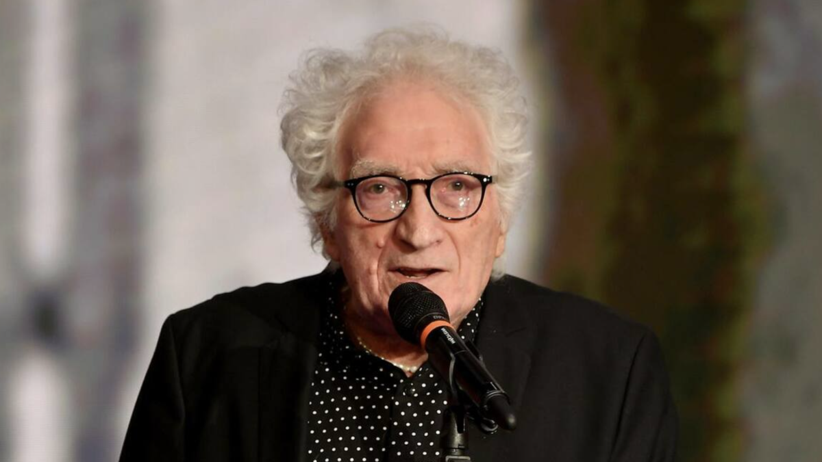 Tony Dallara, la denuncia della figlia Lisa: «La morte di papà è stata inaspettata, ha preso un virus in ospedale e la situazione è precipitata. Ci dicevano "ha 89 anni, lasciatelo in pace"»