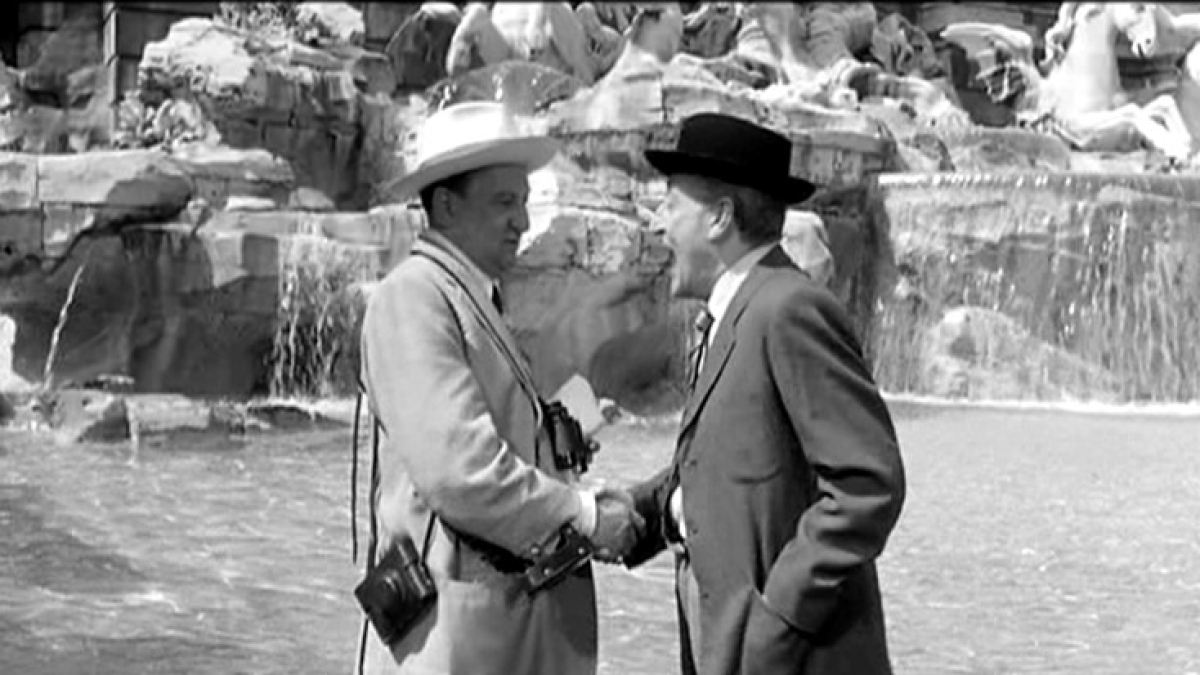 Napoli, l'inquilino e un complice "sosia" vendono appartamento all'insaputa del proprietario: arrestati