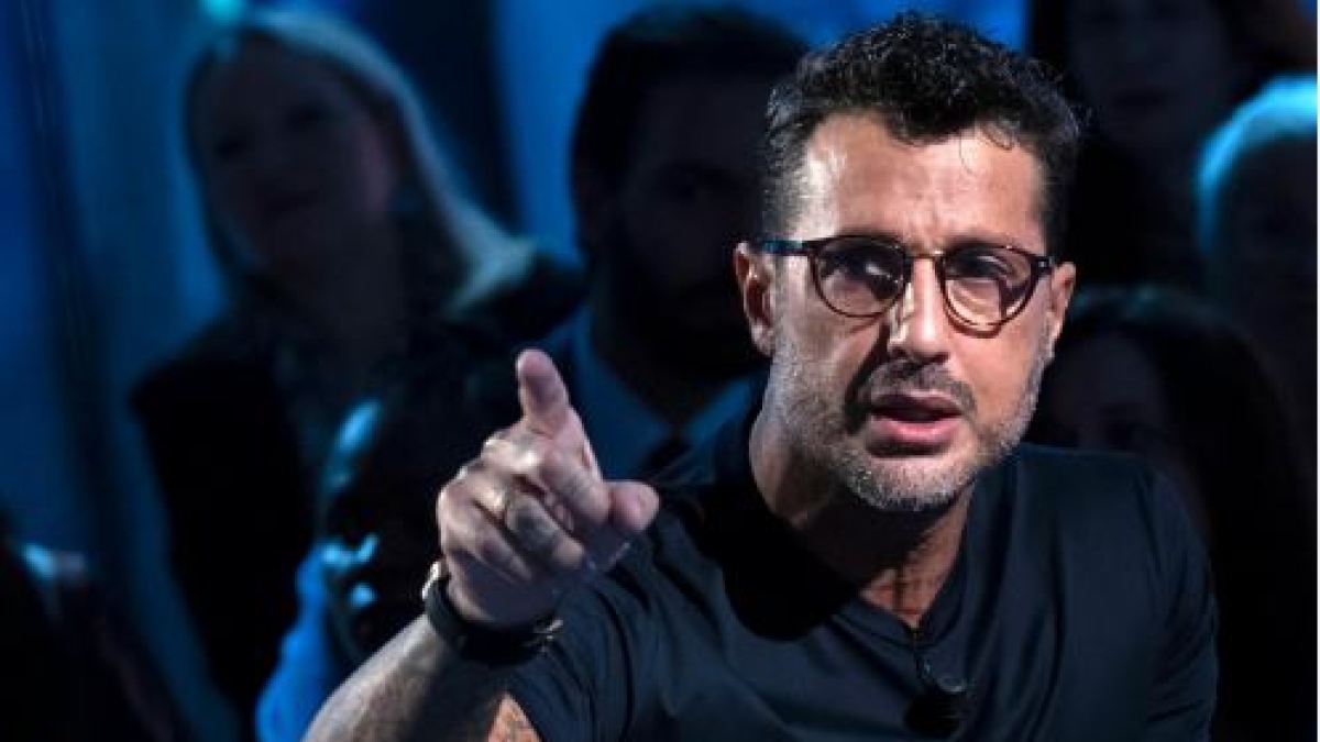 Signorini, accolto il ricorso: Fabrizio Corona non potrà più pubblicare contenuti diffamatori online sul giornalista. L'imprenditore: «Non mi fermo»
