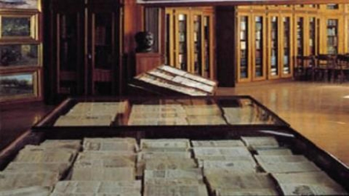 Tucci, il tesoro di carta unico al mondo. Comune e Regione non lo lascino «scippare» a Napoli